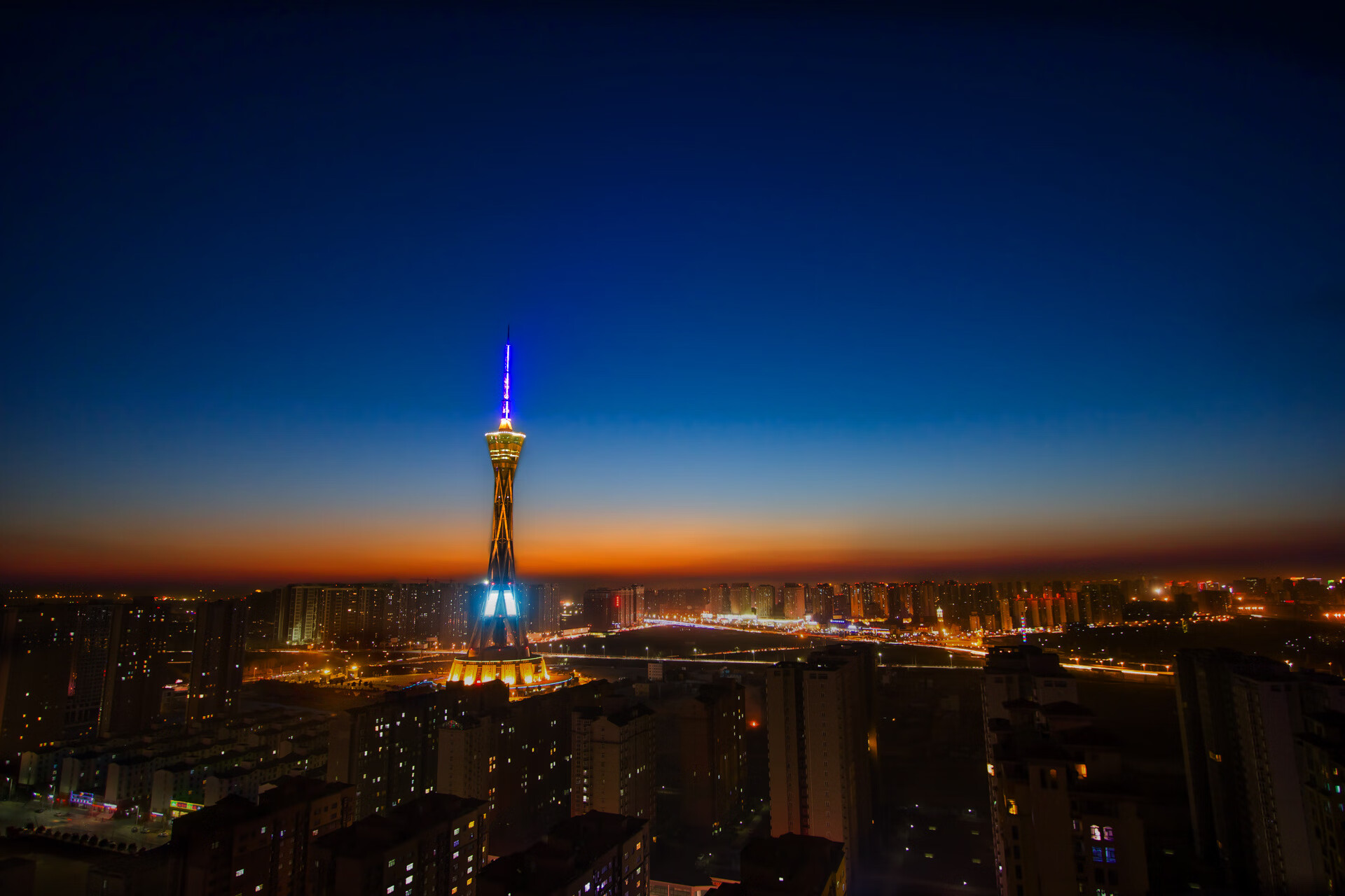 青训队伍梯度构建不清晰，梯队和青训的区别