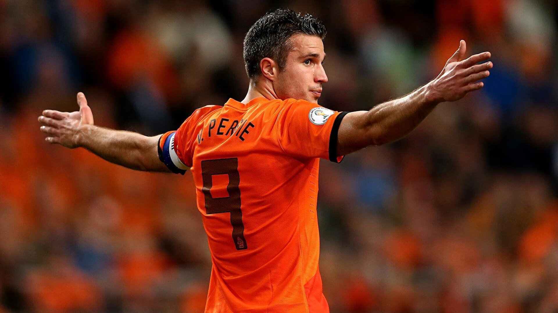 开云体育俱乐部官网-《多平台联动直播：打造全景式的电竞观看体验》，多屏直播互动的平台